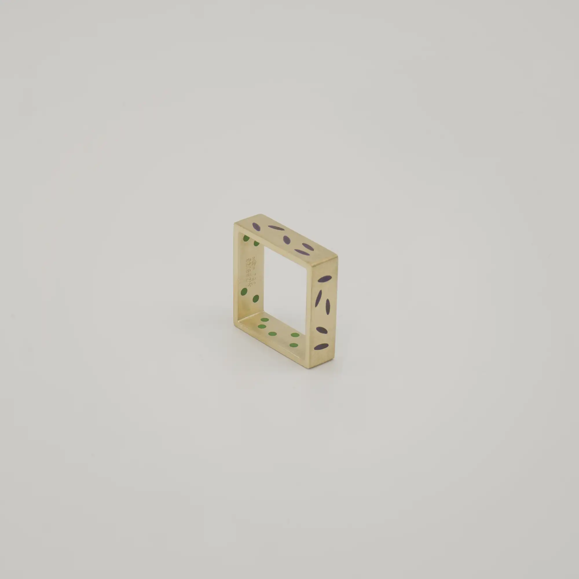 Ring mit Emaillee von  gebraucht kaufen